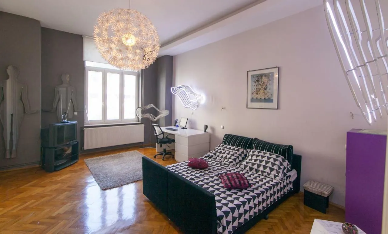 Apartment Luni リエカ